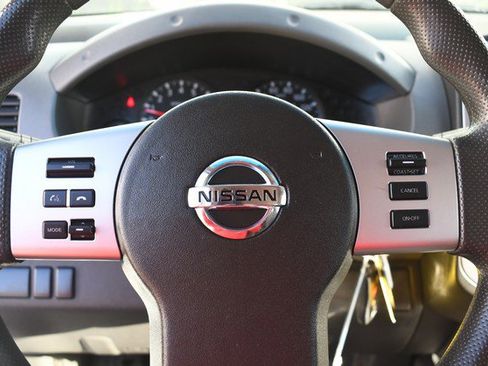 Used 2014 Nissan Xterra X image 30