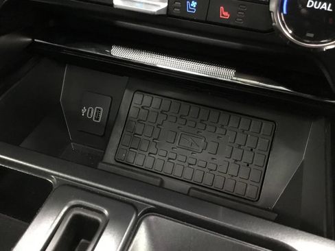 Used 2025 Ford F150 Raptor AWD/4WD image 30