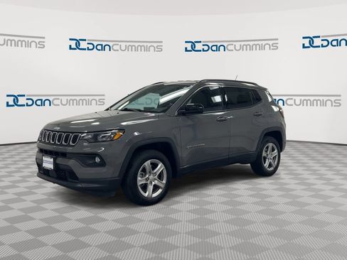 Used 2024 Jeep Compass Latitude AWD/4WD image 4