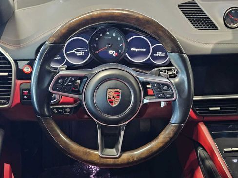 Used 2019 Porsche Cayenne AWD/4WD image 20