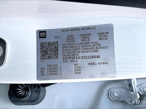 Used 2025 GMC Canyon Denali AWD/4WD image 19