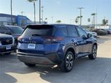 Used 2023 Nissan Rogue SV image 3