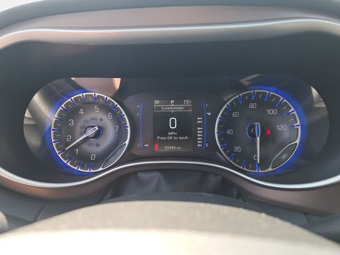 Used 2023 Chrysler Voyager LX FWD image 23