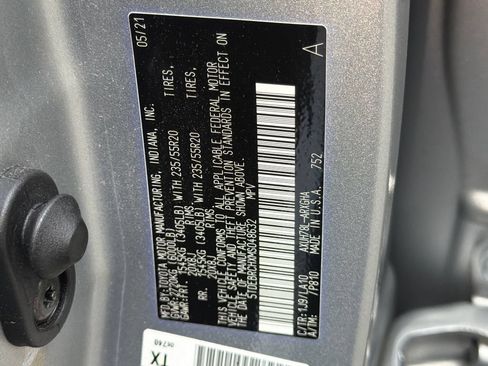 Used 2021 Toyota Highlander Platinum AWD/4WD image 32