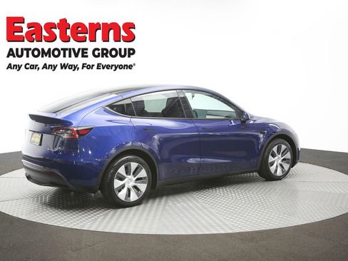 Used 2022 Tesla Model Y Long Range image 35