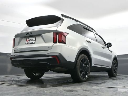 Used 2026 Kia Sorento SX image 45