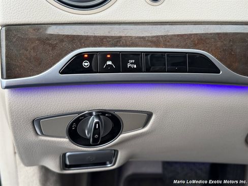 Used 2017 Mercedes-Benz S 550 4MATIC Sedan w/ Premium Package image 32