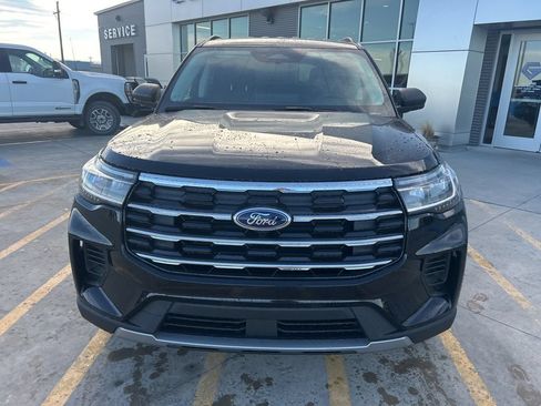 New 2026 Ford Explorer Active AWD/4WD image 8