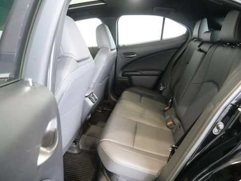 Used 2025 Lexus UX 300h AWD w/ Cold Area Package image 28