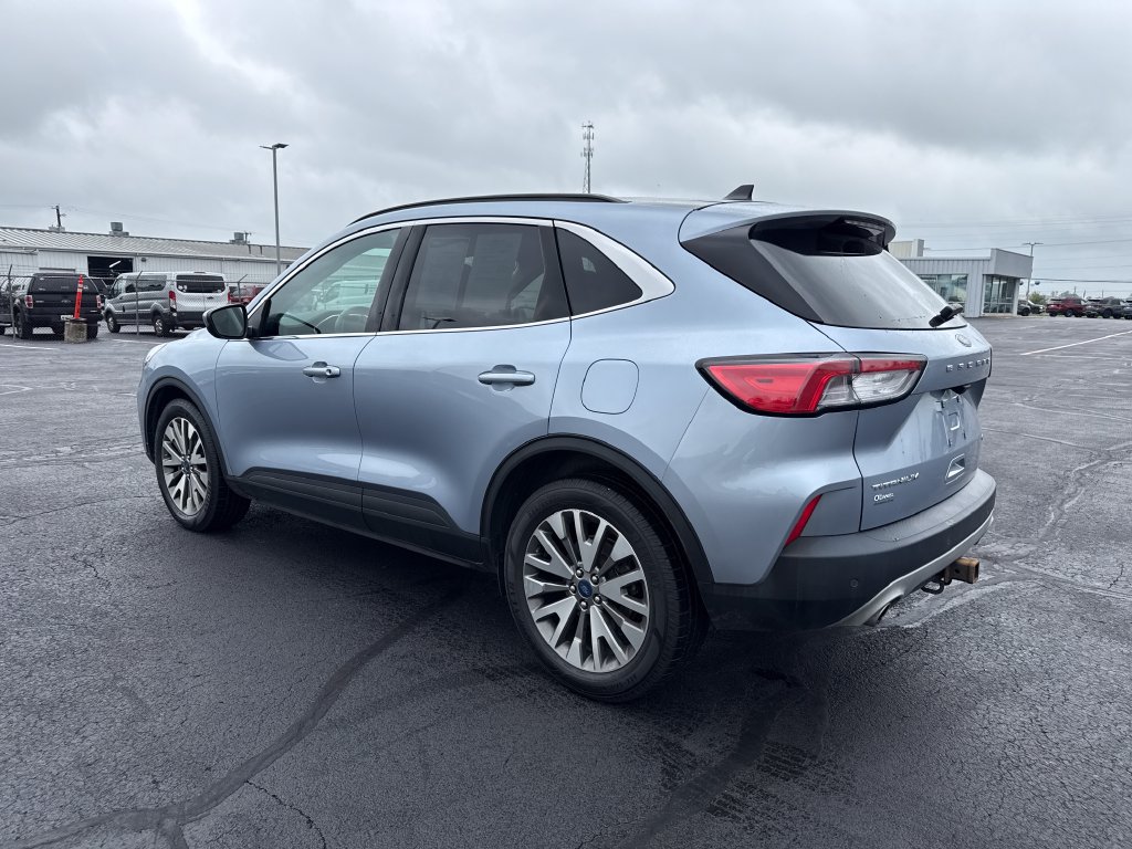 Used 2022 Ford Escape Titanium w/ Class II Trailer Tow Package AWD/4WD image 2