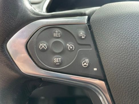 Used 2021 Chevrolet Traverse RS AWD/4WD image 12