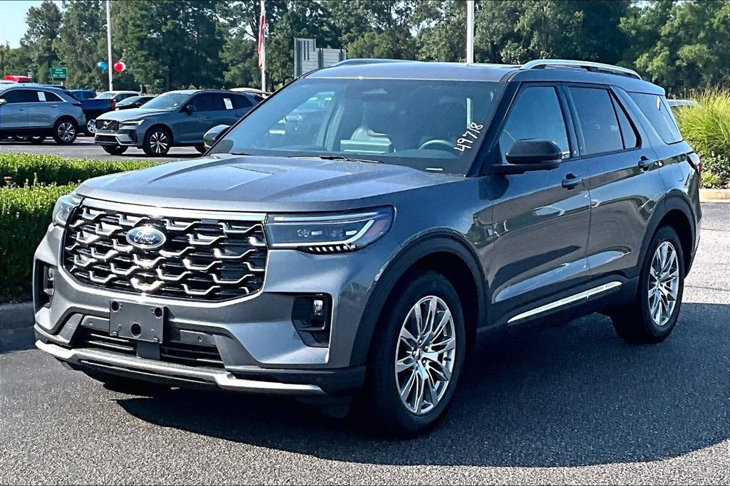 New 2026 Ford Explorer Platinum RWD image 2