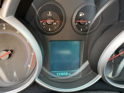 Used 2014 Chevrolet Cruze LT image 15