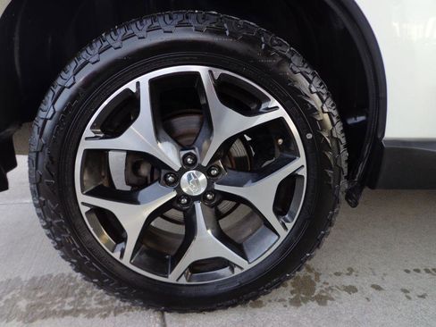 Used 2015 Subaru Forester 2.0XT Premium image 10