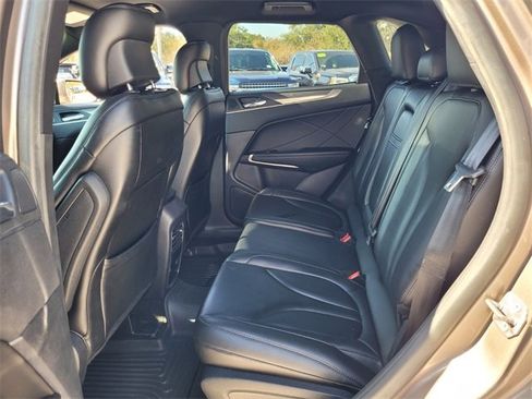Used 2019 Lincoln MKC Premiere image 14