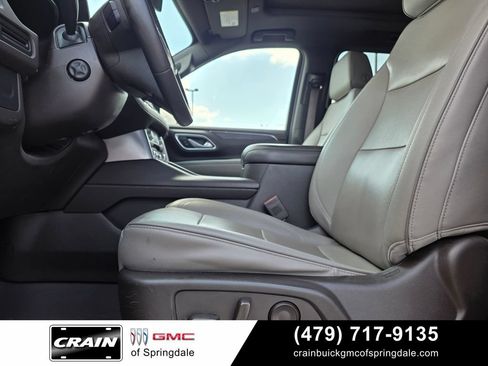 Used 2023 GMC Yukon XL SLT w/ SLT Luxury Package AWD/4WD image 11
