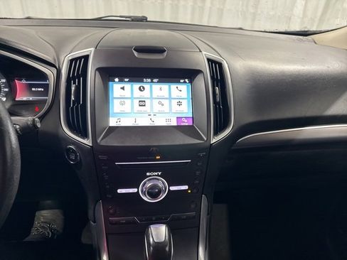 Used 2017 Ford Edge Titanium image 23