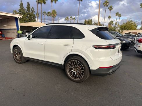 Used 2022 Porsche Cayenne S image 3