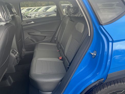 New 2025 Volkswagen Taos SE image 23