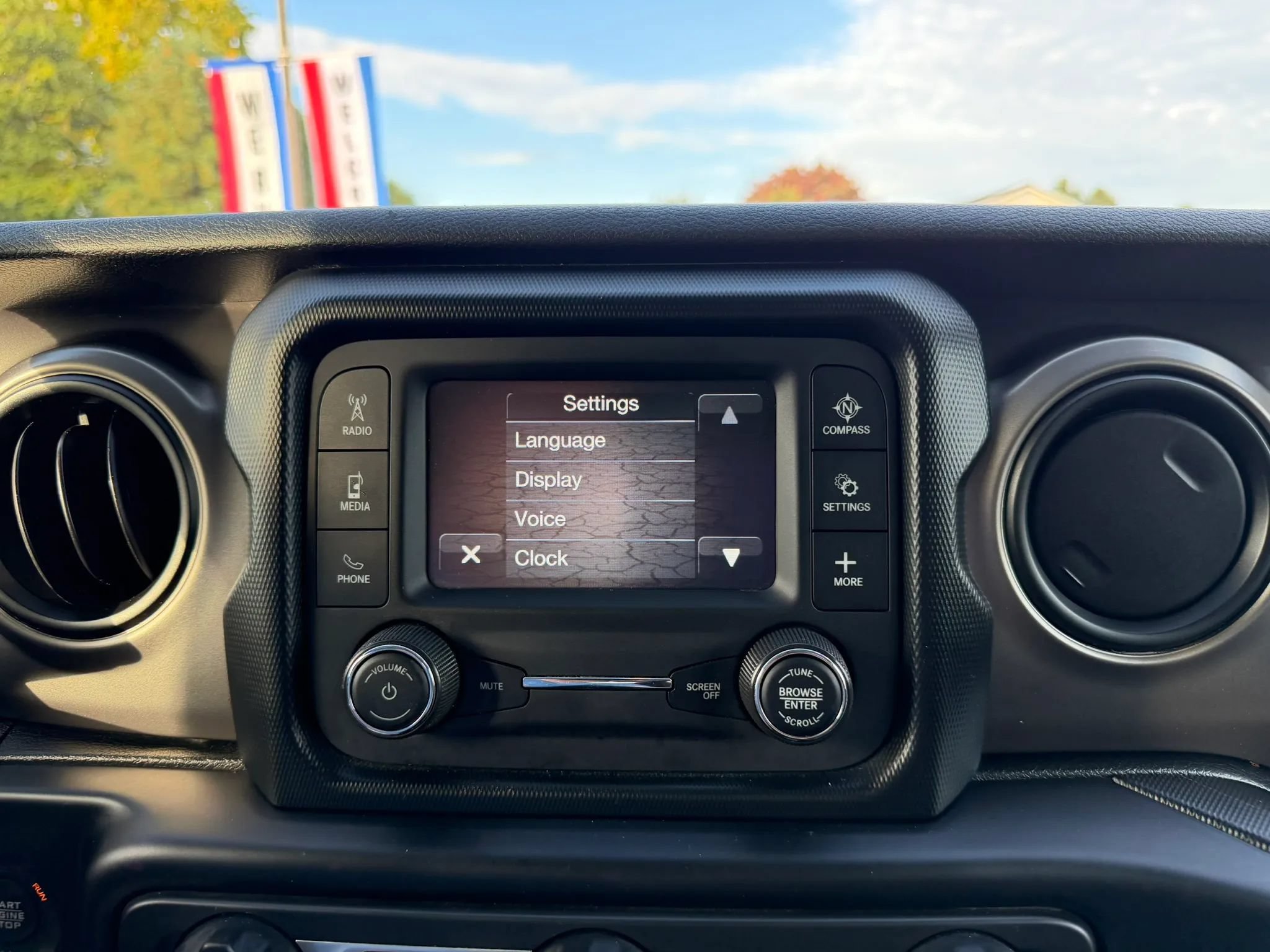 Used 2019 Jeep Wrangler Sport AWD/4WD image 24