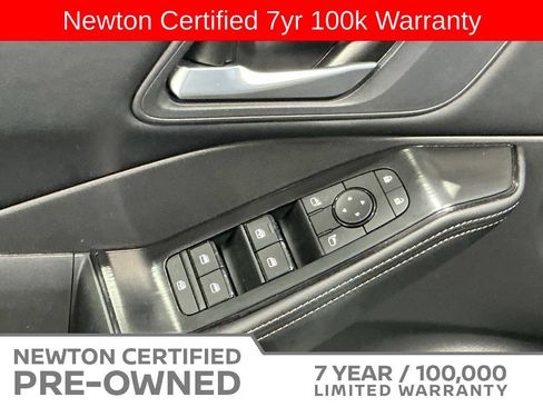 Used 2025 Nissan Rogue SV FWD image 24
