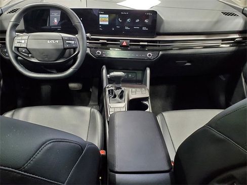 Used 2026 Kia Sportage EX w/ EX Panorama Roof Package image 16