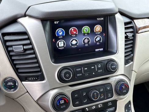 Used 2015 GMC Yukon Denali w/ Premium Package AWD/4WD image 28