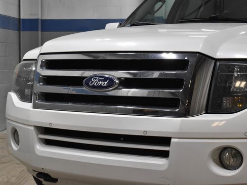 Used 2013 Ford Expedition Limited image 27