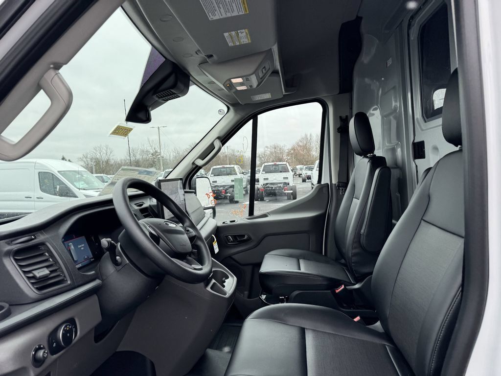 New 2026 Ford Transit 250 148 Medium Roof RWD image 24