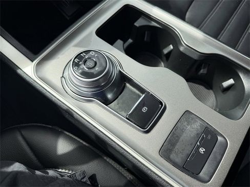 Used 2024 Ford Edge SEL image 17