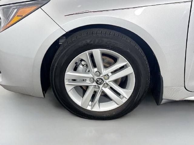 Used 2022 Toyota Corolla SE w/ SE Preferred Package FWD image 37