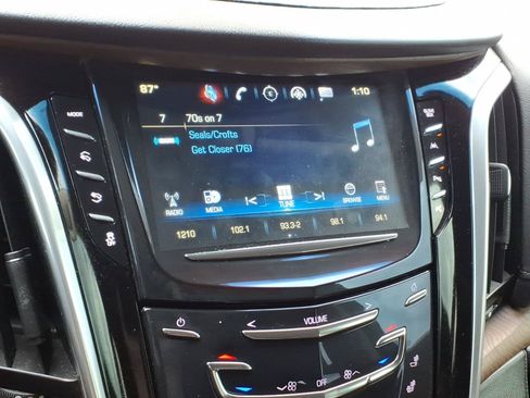 Used 2019 Cadillac Escalade Premium Luxury AWD/4WD image 20