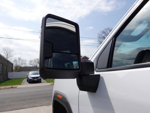 Used 2024 GMC Sierra 2500 Pro AWD/4WD image 11