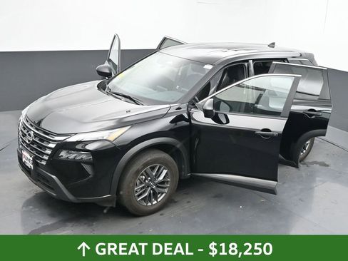 Used 2024 Nissan Rogue S image 83