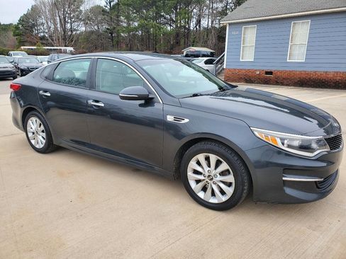 Used 2016 Kia Optima LX image 3