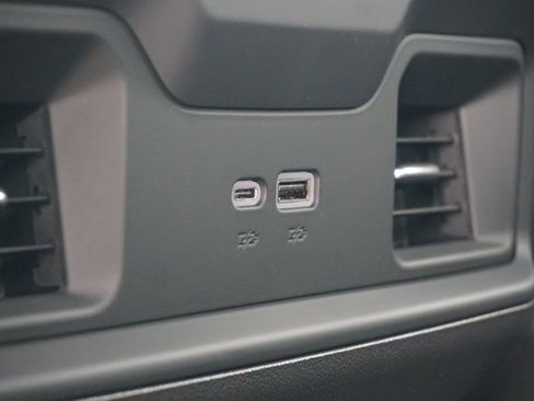 Used 2023 Ford F350 Lariat image 24