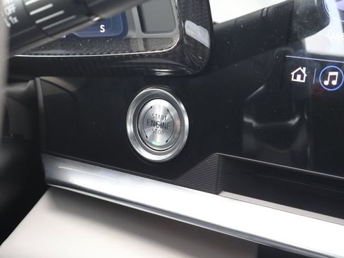 Used 2023 Chevrolet Corvette Stingray Premium Conv w/ Z51 Performance Package image 31