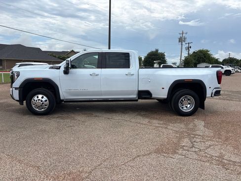New 2026 GMC Sierra 3500 Denali Ultimate AWD/4WD image 2