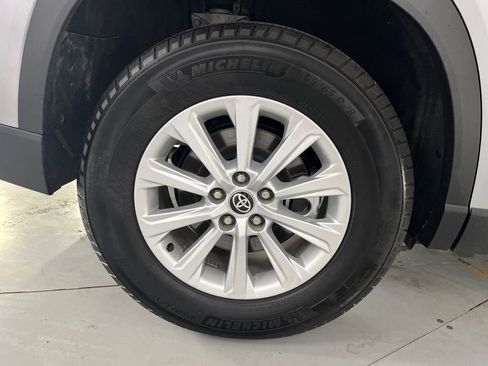 Used 2025 Toyota Grand Highlander AWD image 17