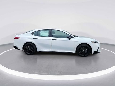 New 2026 Toyota Camry Hybrid AWD/4WD image 9