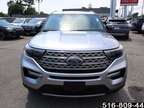 Used 2022 Ford Explorer Limited w/ Equipment Group 301A AWD/4WD image 4