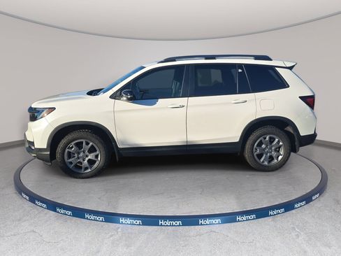 Used 2025 Honda Passport TrailSport image 9