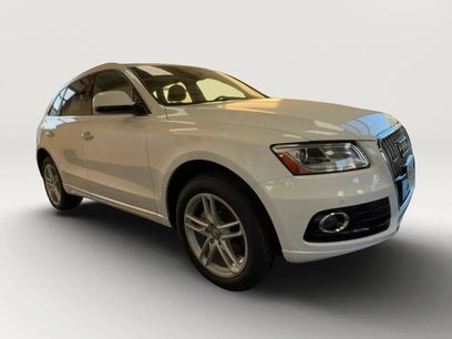 Used 2017 Audi Q5 2.0T Premium Plus w/ Technology Package