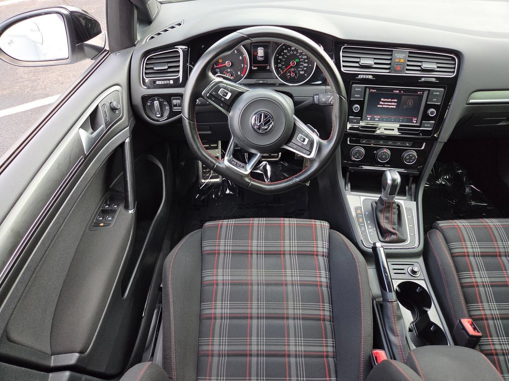 Used 2019 Volkswagen Golf 4-Door FWD image 30