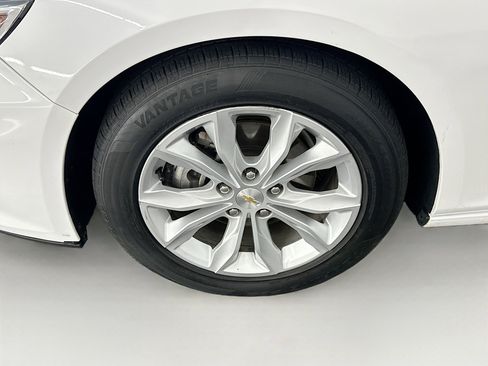 Used 2023 Chevrolet Malibu LT FWD image 11