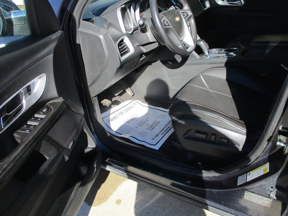Used 2016 Chevrolet Equinox LTZ w/ Enhanced Convenience Package AWD/4WD image 9