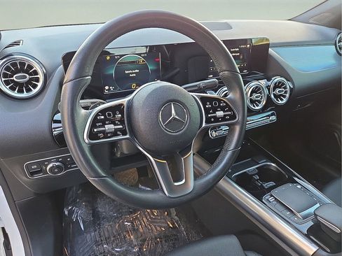 Used 2021 Mercedes-Benz GLA 250 image 24