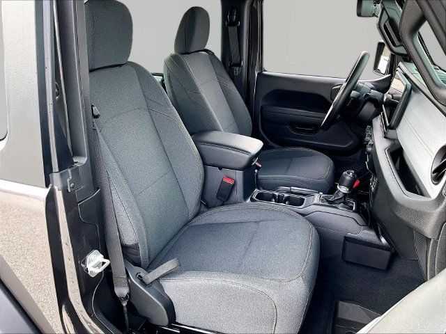 Used 2025 Jeep Wrangler Sport AWD/4WD image 11