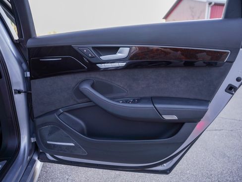 Used 2018 Audi A8 L 4.0T image 41
