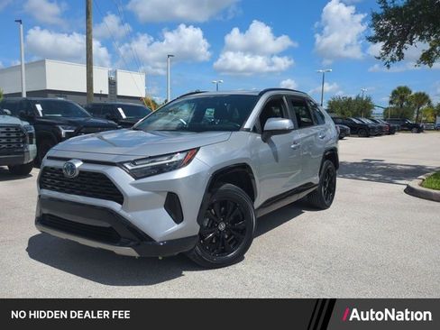 Certified 2024 Toyota RAV4 SE AWD/4WD image 1